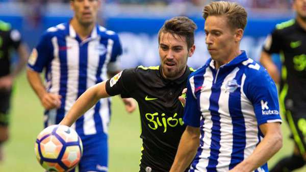 Маркос Льоренте (справа)