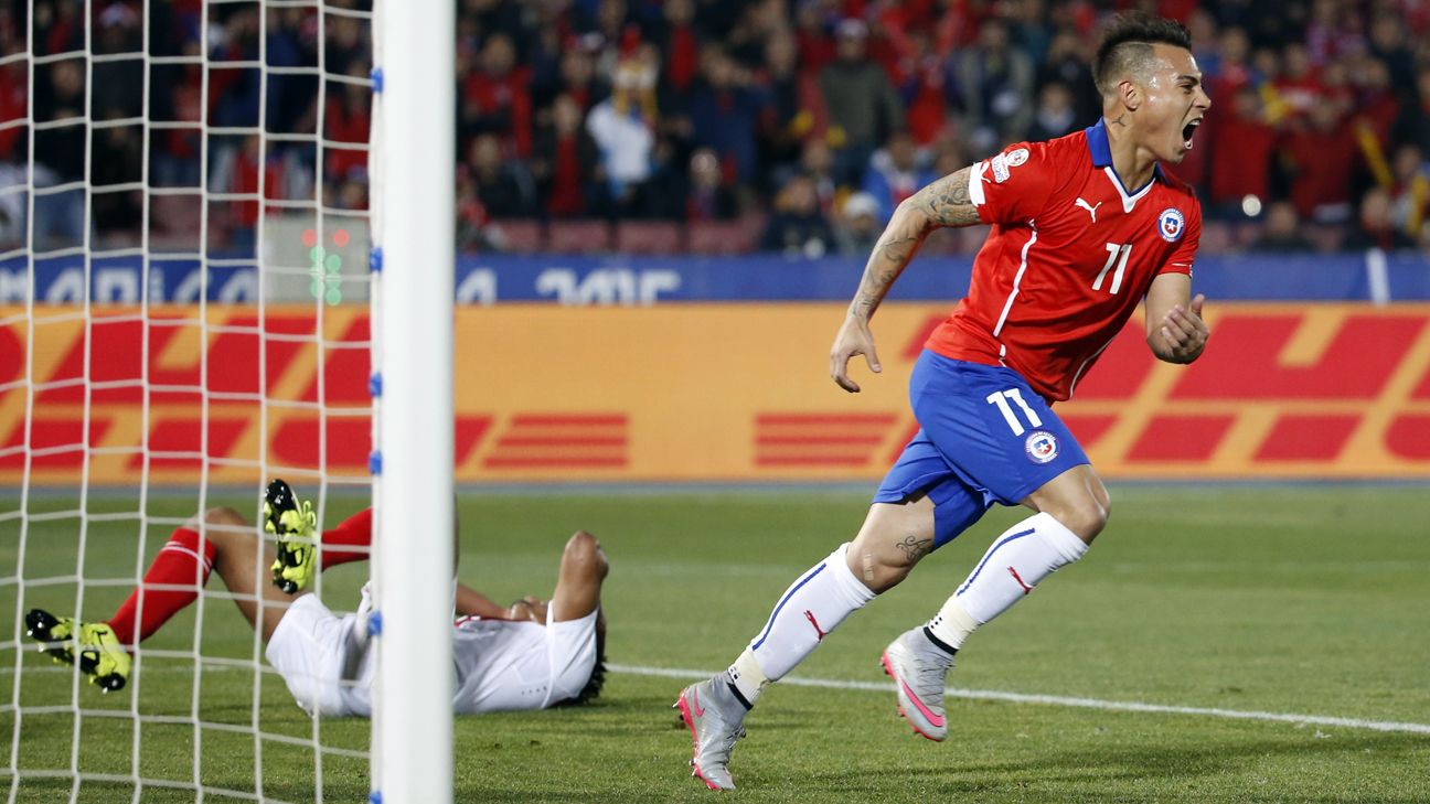 Варгас оформляет дубль в ворота сборной Перу