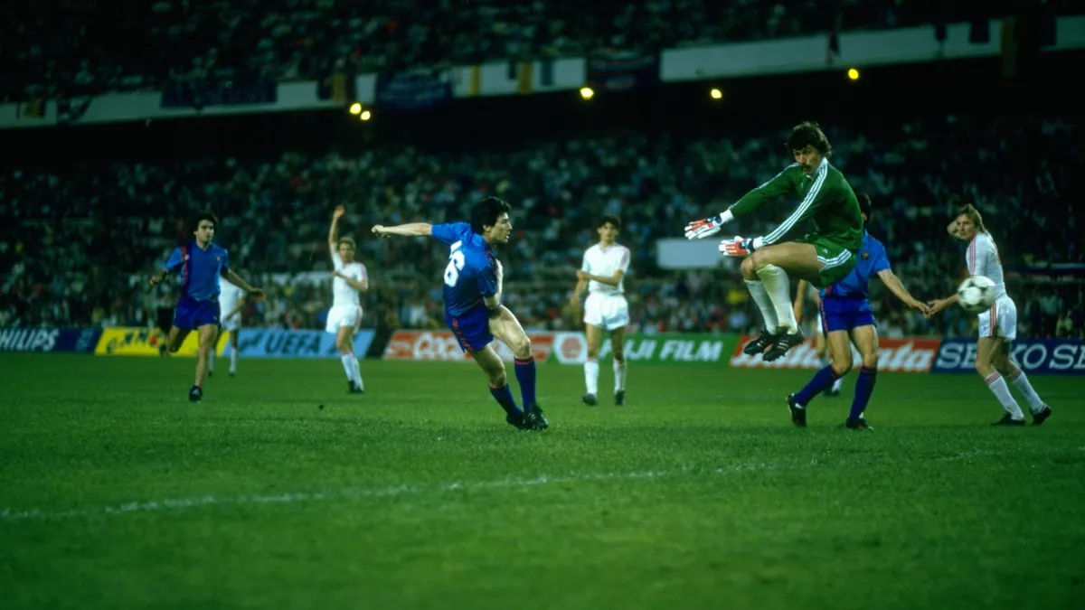 Алонсо забивает гол, который скоро отменят Алонсо забивает гол, который скоро отменят